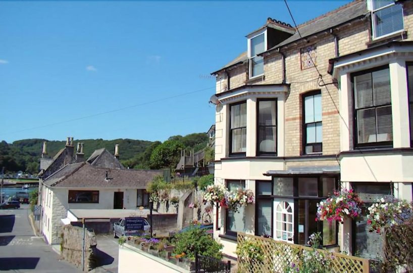 Freehold 4 Bedroom Bed & Breakfast Located In East Looe, Cornwall