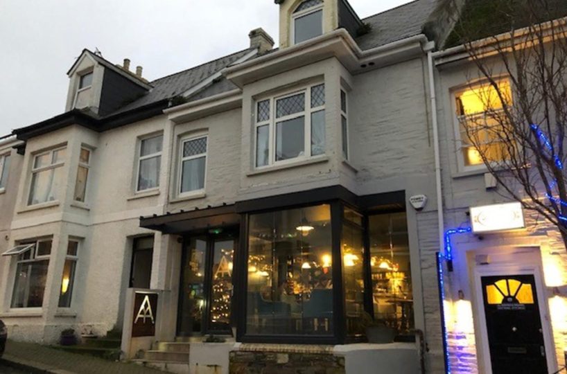 Freehold Wine Bar & Coffee House with 3 Boutique Letting Rooms Located In Newquay