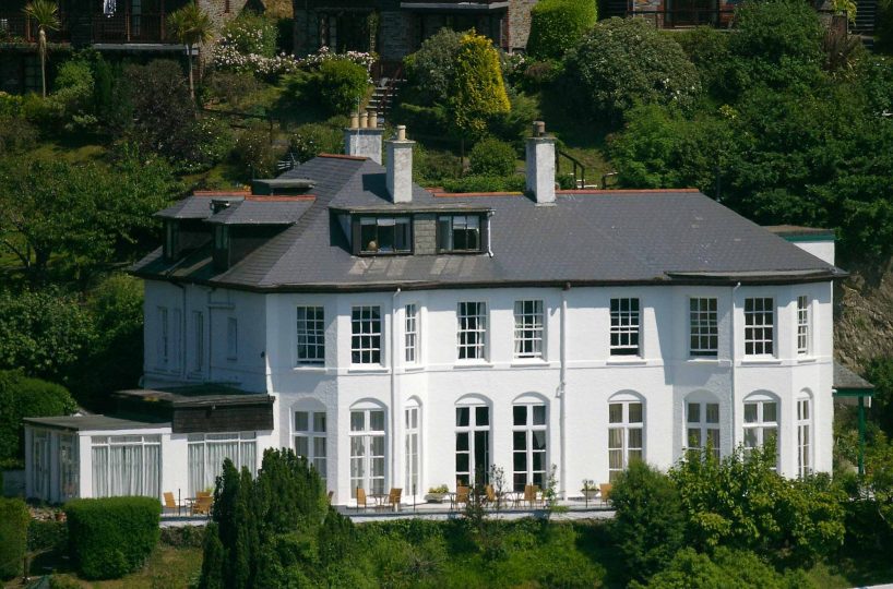 Freehold 10 Bedroom Boutique Bed & Breakfast Located In Looe