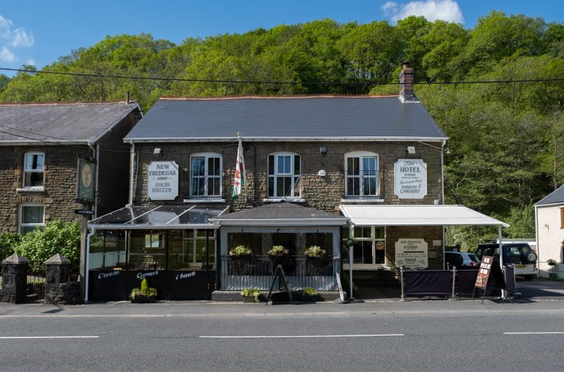 Freehold Public House & Restaurant & Hotel Located In Cwm-twrch Uchaf