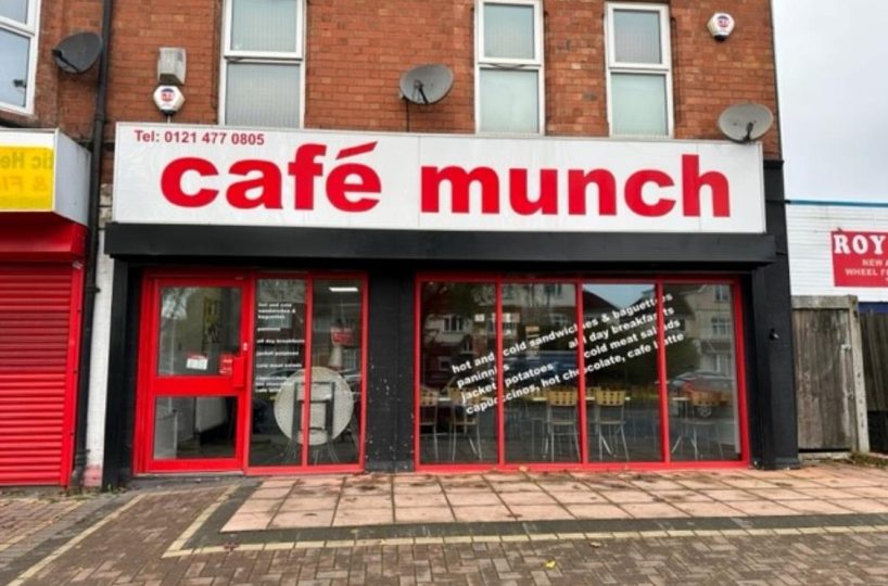 Leasehold Café Located In Northfield