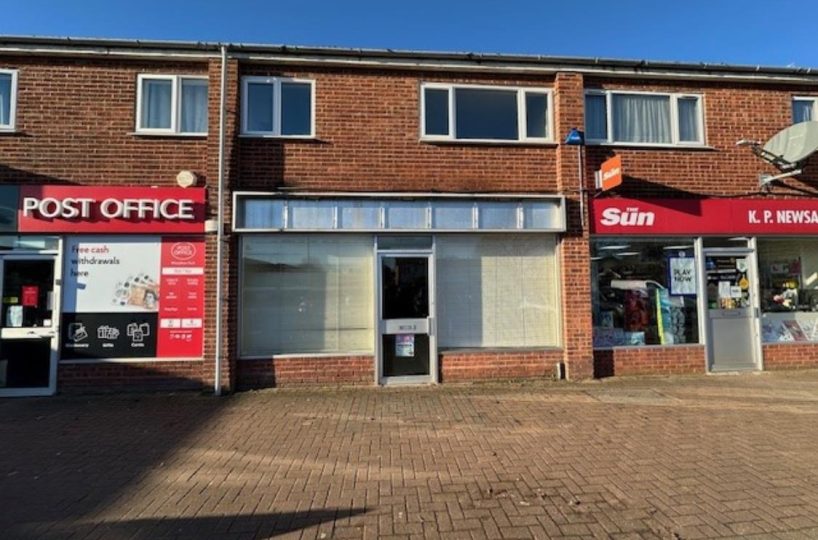 Retail Premises Located In Warwick For Rent